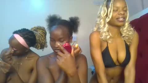 Hot petite online show from June 7, 2026, 9:07 pm