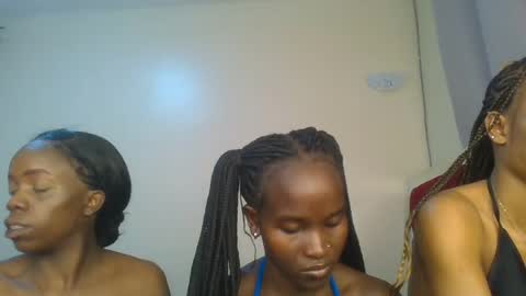 Petite online show from July 7, 2026, 3:05 pm