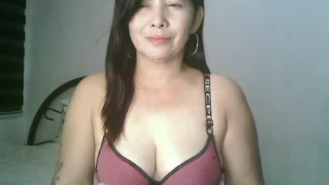 hotmamajen4u online show from June 25, 2026, 1:49 am
