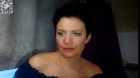 hotmamaqueen234 online show from June 22, 2026, 7:05 am