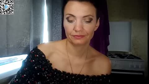 hotmamaqueen234 online show from July 3, 2026, 12:00 pm