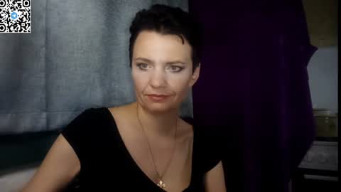 hotmamaqueen234 online show from July 7, 2026, 9:30 pm