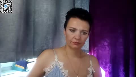 hotmamaqueen234 online show from July 16, 2026, 12:22 pm