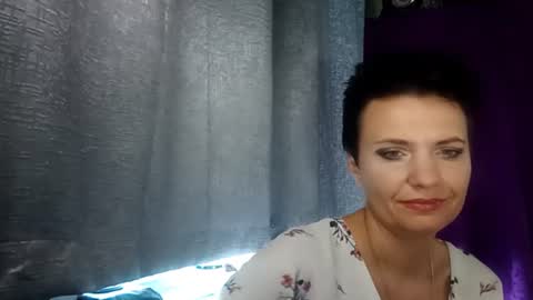 hotmamaqueen234 online show from July 25, 2026, 11:19 am