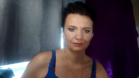 hotmamaqueen234 online show from July 26, 2026, 8:10 am