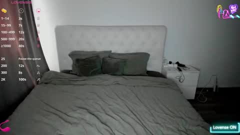 hotmorenaxxx online show from July 28, 2026, 11:17 am