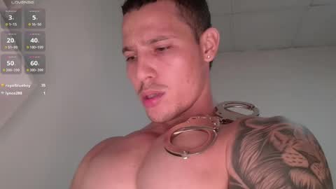 Snapshot of hotmusclebaby chatting on June 18, 2026, 9:14 am Max online show from June 18, 2026, 9:14 am