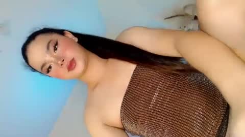 hotsiren101 online show from July 20, 2026, 5:22 am
