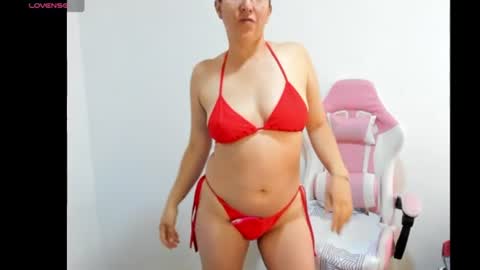 hottychrystal online show from June 27, 2026, 12:22 pm