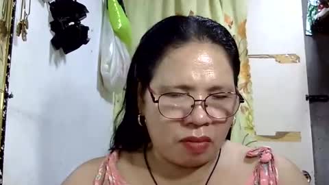 hottycrissy4u online show from June 9, 2026, 12:39 pm