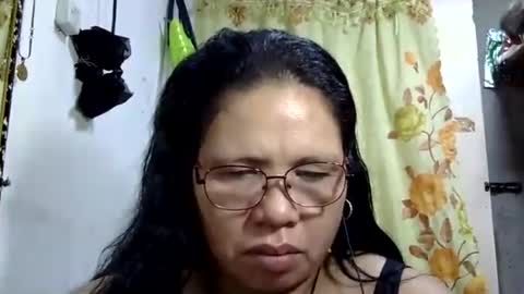 hottycrissy4u online show from June 12, 2026, 12:31 am