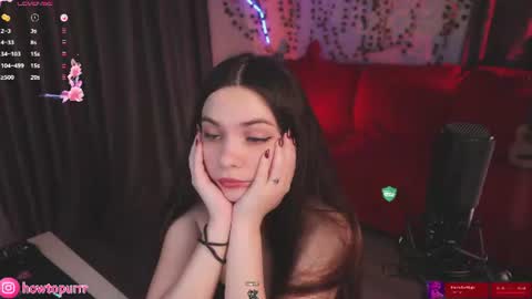 Mia online show from July 9, 2026, 5:28 pm