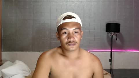 hunkylloyd online show from June 20, 2026, 3:09 am
