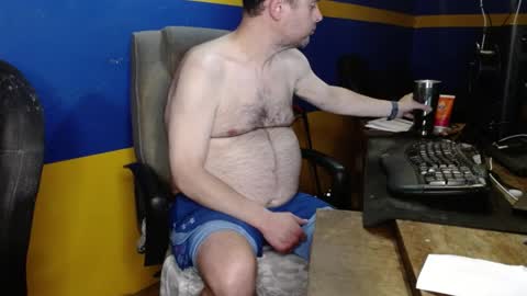 Huskyguy online show from May 4, 2026, 3:35 am