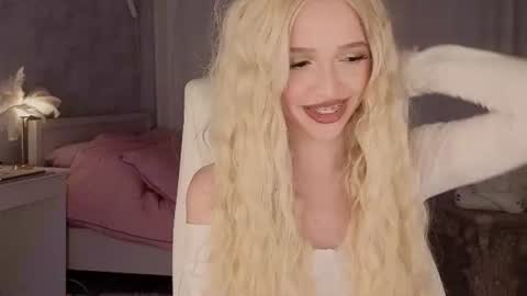 Joselle online show from June 17, 2026, 11:38 pm