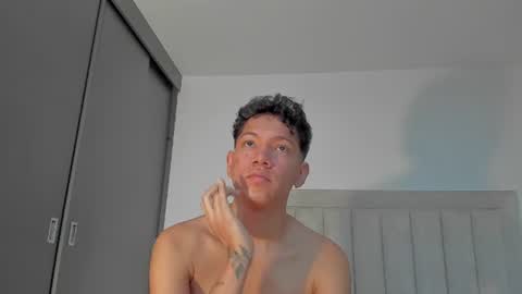 Juliiiiian online show from June 19, 2026, 11:25 am