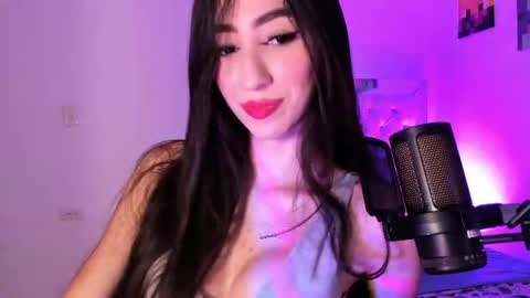 Mel  online show from June 25, 2026, 2:22 am