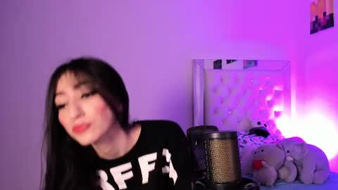 Mel  online show from June 26, 2026, 2:38 am