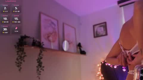 Snapshot of im_isabellaa chatting on June 9, 2026, 9:04 pm Isa online show from June 9, 2026, 9:04 pm