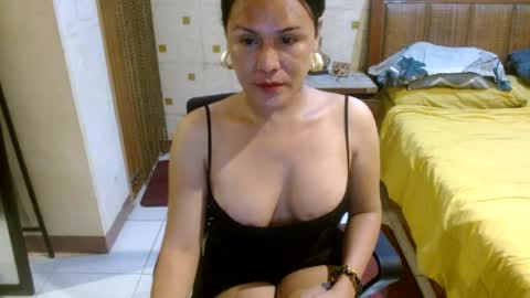 Snapshot of imyourfantasy10 chatting on July 7, 2026, 10:14 pm charmel online show from July 7, 2026, 10:14 pm