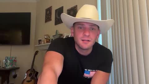 Inmate1993 online show from May 12, 2026, 5:32 pm