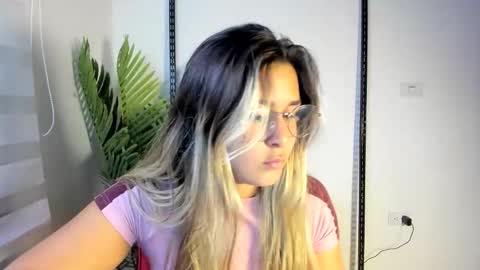 Lana online show from May 12, 2026, 12:08 am