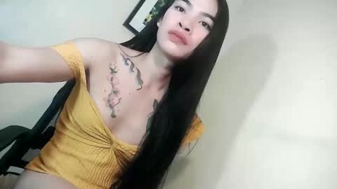 Mae online show from May 8, 2026, 7:52 pm