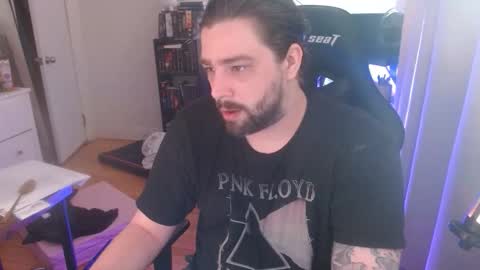 ineedts4myhole online show from May 2, 2026, 5:18 pm
