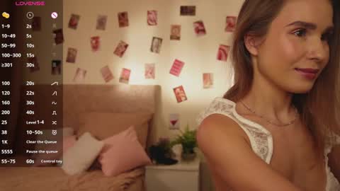 Mila Reef online show from July 7, 2026, 11:14 am