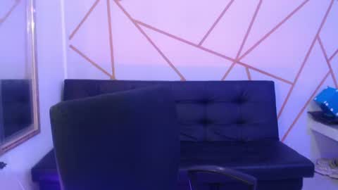 isa__rodriguez online show from June 24, 2026, 9:47 pm