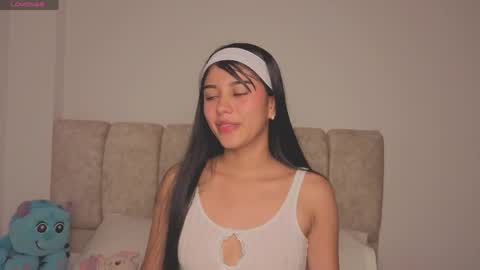 Snapshot of isa_dolly chatting on May 9, 2026, 11:21 pm Isa Dolly online show from May 9, 2026, 11:21 pm