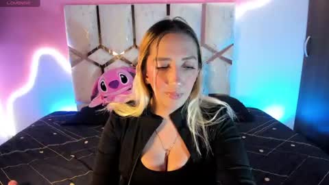 isa_klein online show from July 28, 2026, 1:56 am