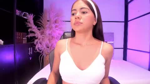 Isabela Wolf online show from July 22, 2026, 8:11 pm