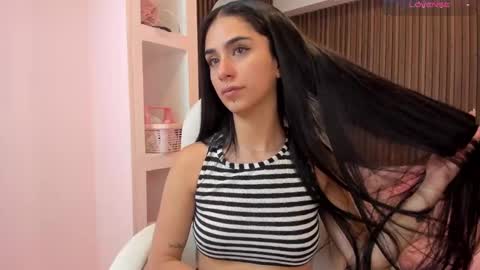 Snapshot of isabella_cooper9 chatting on December 10, 2024, 4:49 pm Isabella Cooper online show from December 10, 2024, 4:49 pm