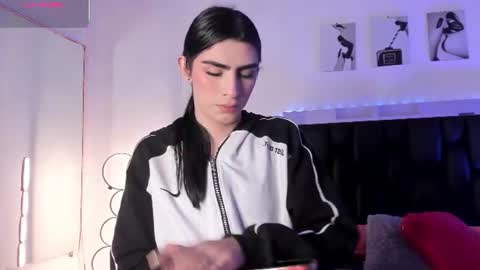 Isabella Moon9 online show from July 23, 2026, 11:52 am
