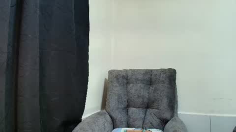 Isabella online show from July 14, 2026, 6:07 am
