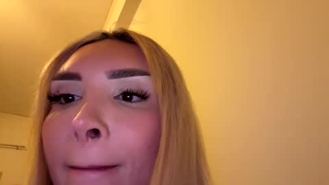 Snapshot of isabellatsvbaby chatting on May 10, 2026, 5:51 pm isabellatsvbaby online show from May 10, 2026, 5:51 pm
