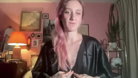 Isabel  online show from August 3, 2026, 2:54 am