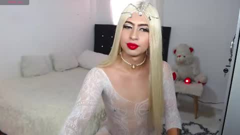 Snapshot of isadora_conde1_ chatting on July 10, 2026, 7:49 pm isadora online show from July 10, 2026, 7:49 pm