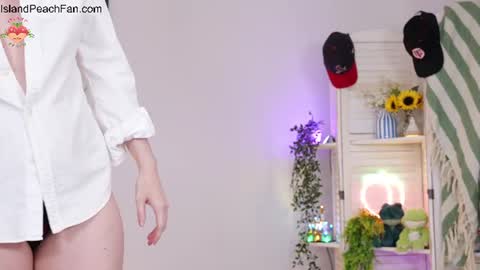 Lou  Peaches online show from July 24, 2026, 2:26 pm