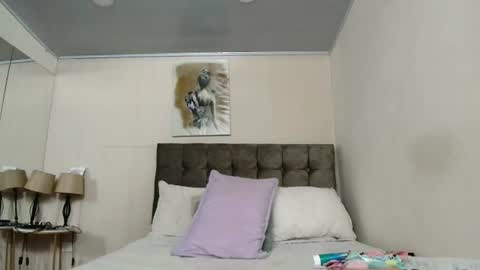 issabellajones online show from July 22, 2026, 12:08 pm