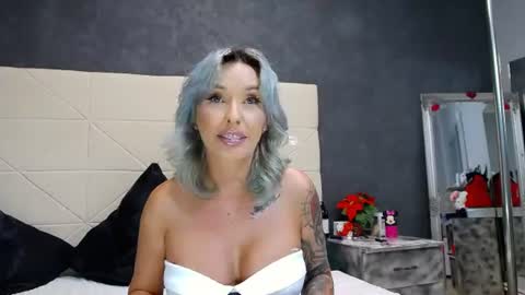 IssaSmyth online show from July 14, 2026, 7:46 am