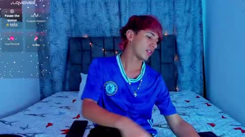 ithan_kingtwin online show from July 25, 2026, 7:33 pm