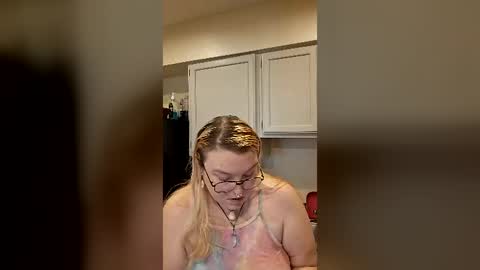 Itsglitchh222 online show from August 4, 2026, 2:41 pm