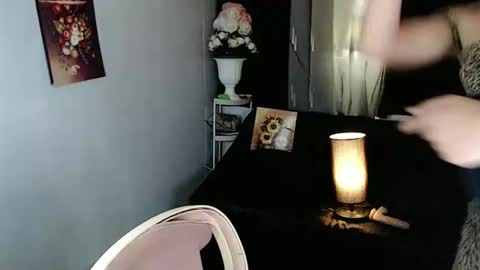 itsme_liza online show from June 11, 2026, 12:03 pm