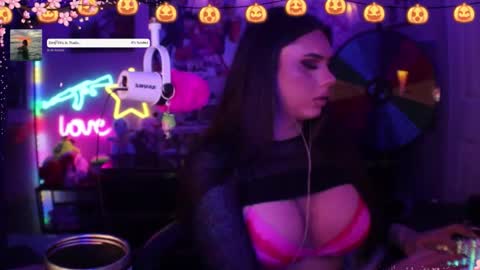 Snapshot of itsnickibabyy chatting on October 21, 2025, 1:28 am Nicki Foxx online show from October 21, 2025, 1:28 am