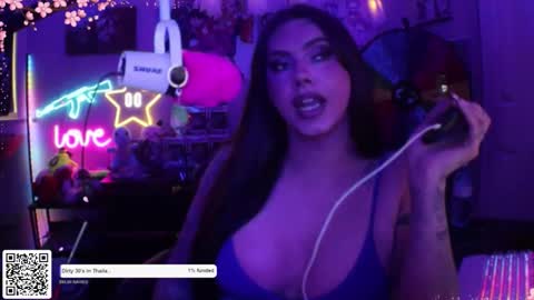 Snapshot of itsnickibabyy chatting on October 22, 2025, 12:00 am Nicki Foxx online show from October 22, 2025, 12:00 am