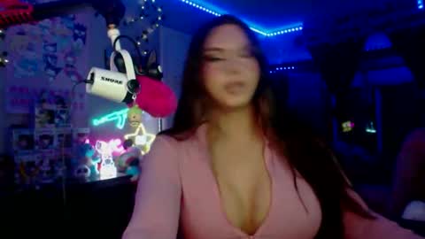 Snapshot of itsnickibabyy chatting on November 7, 2025, 2:22 am Nicki Foxx online show from November 7, 2025, 2:22 am