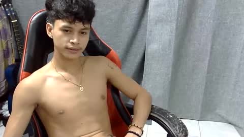 itzme_john online show from May 13, 2026, 2:47 pm