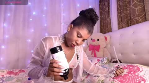  Ivon  Miss Jones  online show from May 18, 2026, 3:02 am